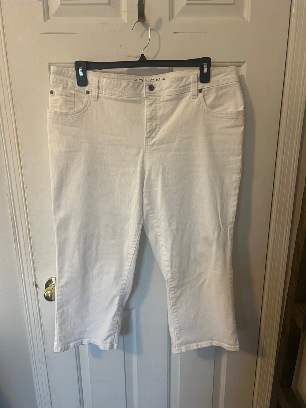 Sonoma White Cropped Stretch Jeans